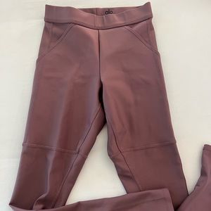 ALO YOGA - High-Waist 4 Pocket Utility Legging